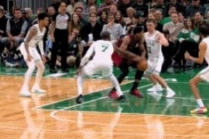 被冤枉了！杰伦-布朗切球犯规 凯尔特人挑战成功